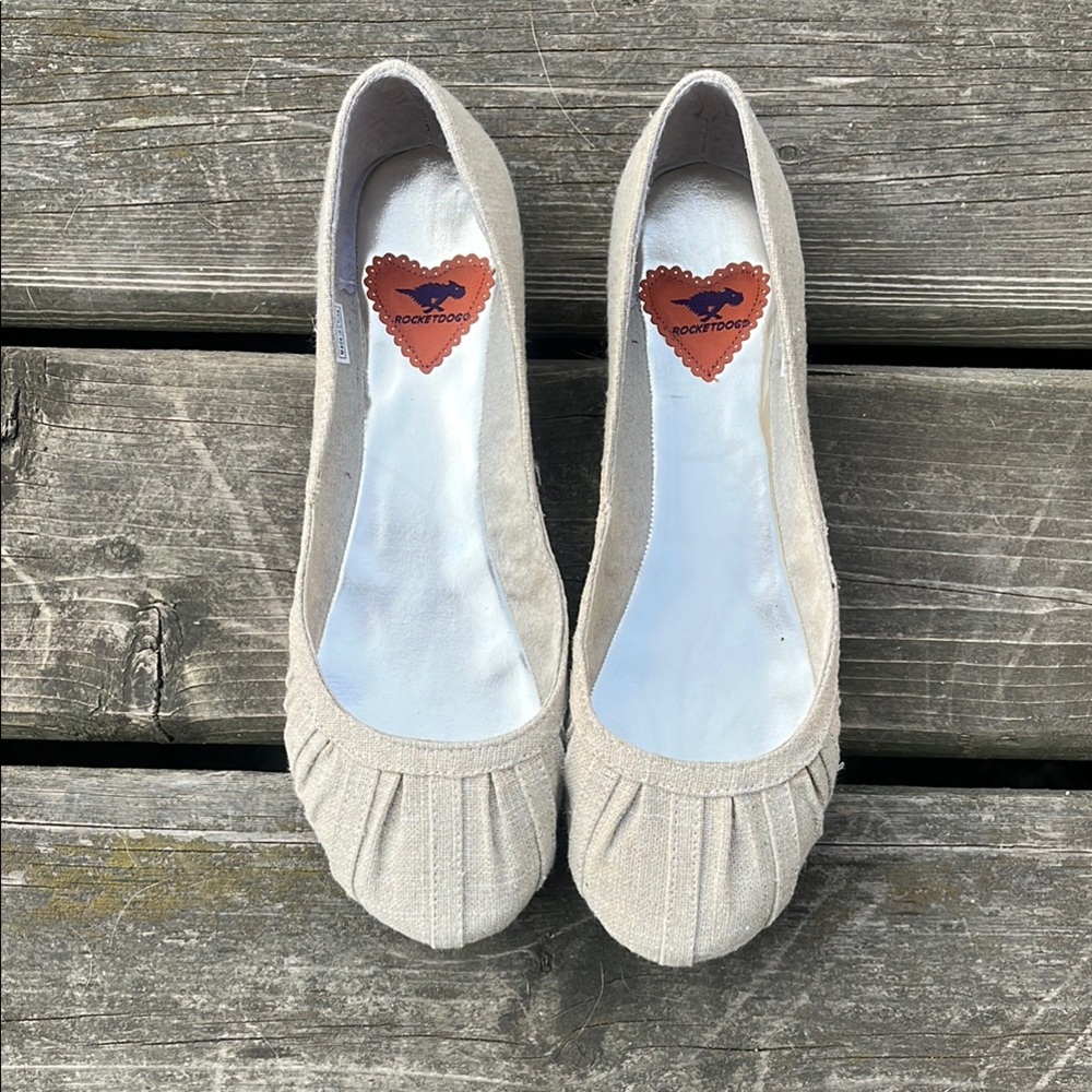 Rocket Dog Cream Flats